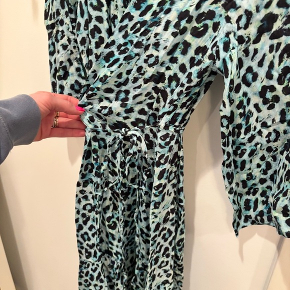 NFC Womens Leopard Print Wrap Dress Size XS/S NWOT Three Quarter Sleeve - Picture 5 of 10